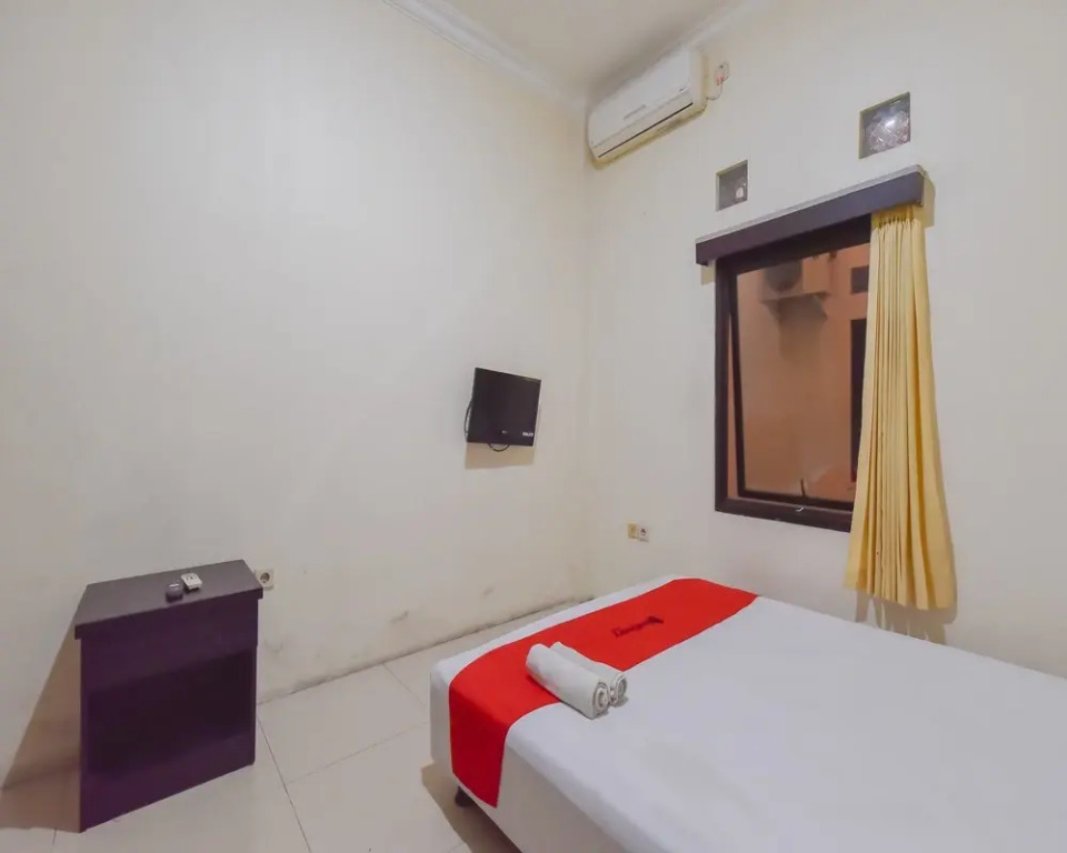 RedDoorz near Universitas Maranatha Bandung