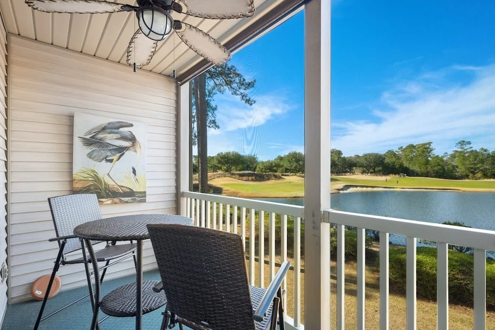 True Blue, A Perfect Retreat For Golf Enthusiasts And Those Seeking A Relaxing Getaway. 2 Bedroom Condo by Peace Vacations