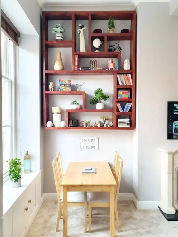 Unwind in a Bright Airy Victorian Apartment in West End!