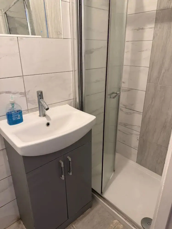 Charming London Apartment With 2 Bedrooms 2 Bath