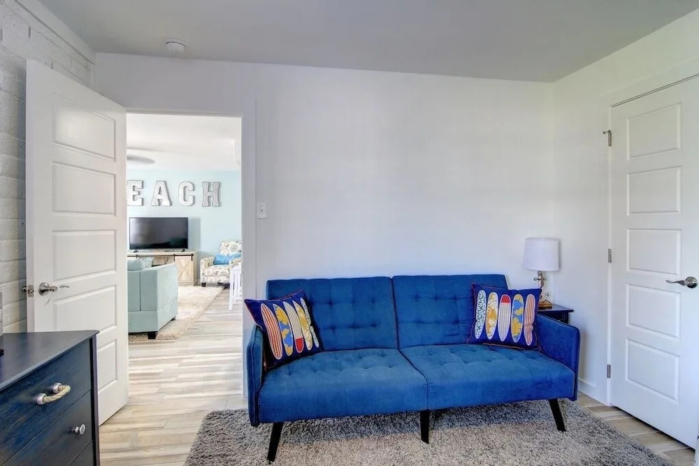 El Cortez  EC132 - 2 Br Condo