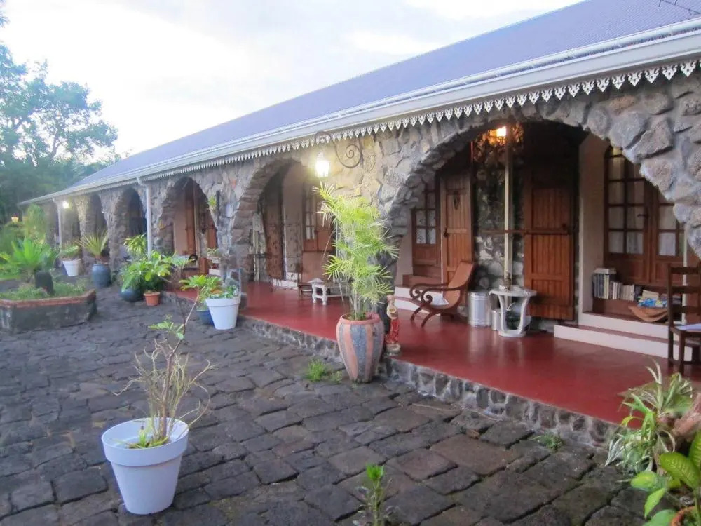Bungalow With 3 Bedrooms in Vincendo, With Shared Pool, Furnished Garden and Wifi
