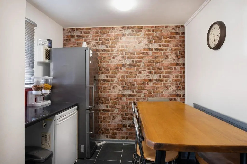 Arena Central - 6 Beds 2 Bathrooms Parking Space