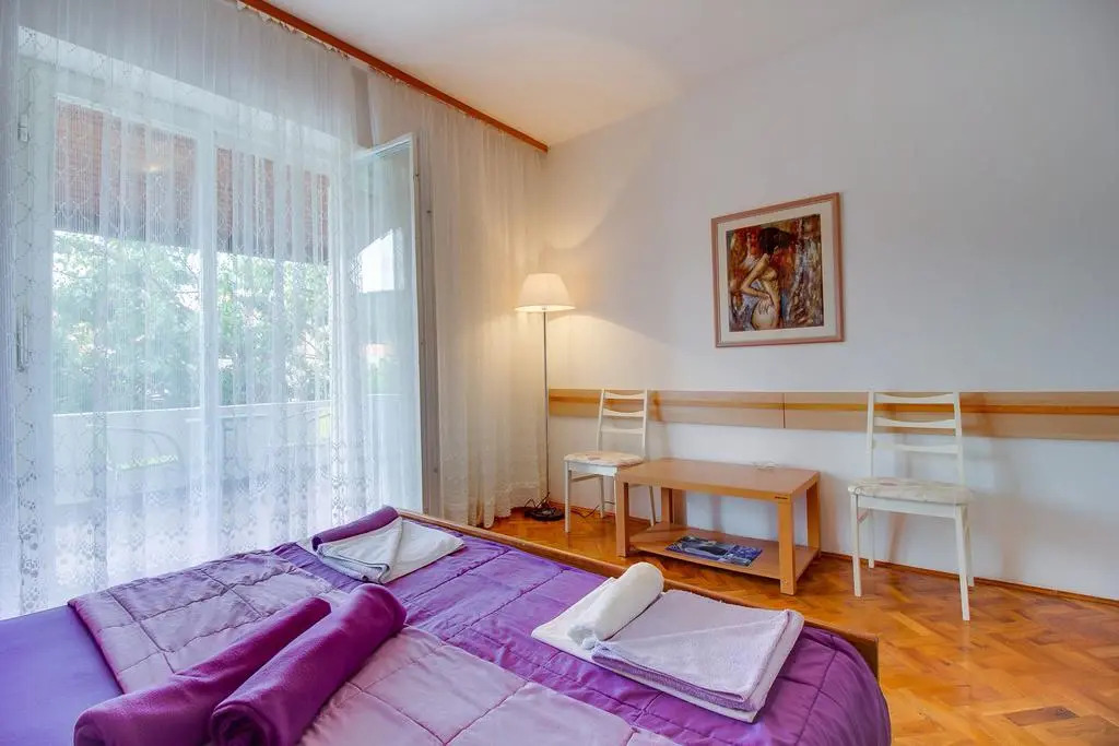 Room Milka