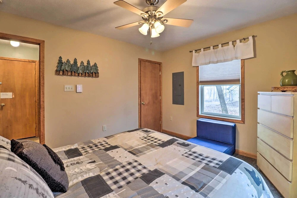 Near Lake & Hiking: Pocono Home w/ Hot Tub