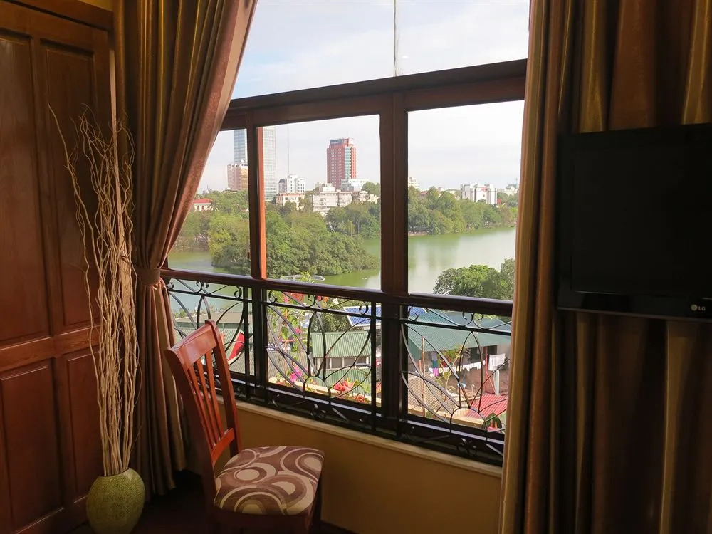 Hanoi Silver Moon Lakeview Hotel