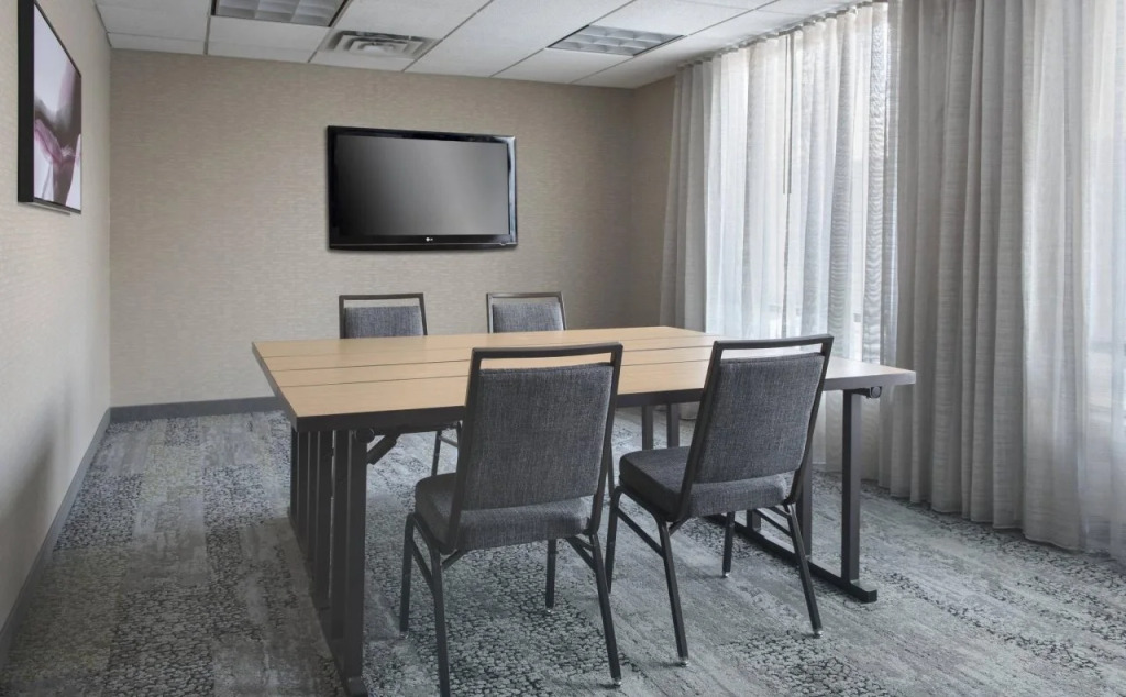 Courtyard by Marriott Lebanon