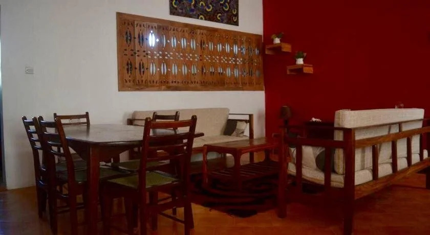 Barabara House