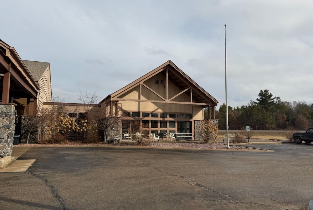 Coratel Plus Suites by Jasper Black River Falls