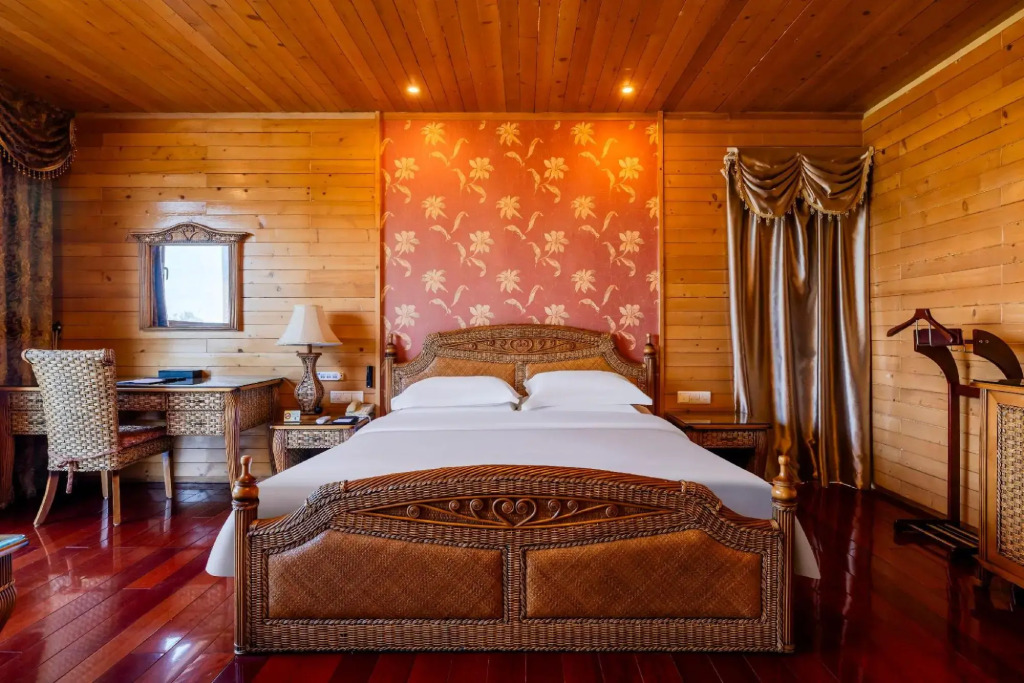 Cao Fei Island Hotel