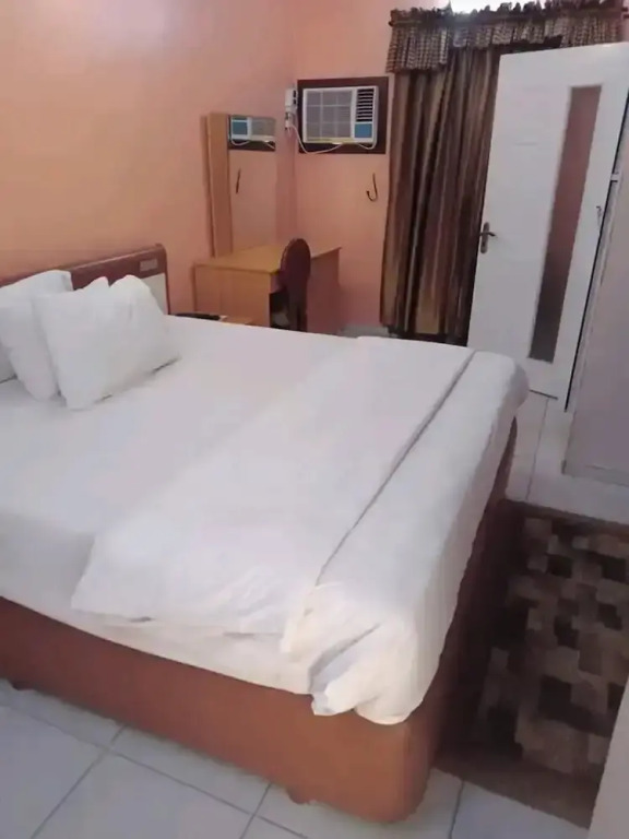 GoldRush Suites