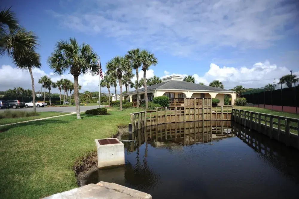 Lovely Oceanside Home W/outdoor Shower/free Wifi/shared Pool/hot Tub/tennis/ac
