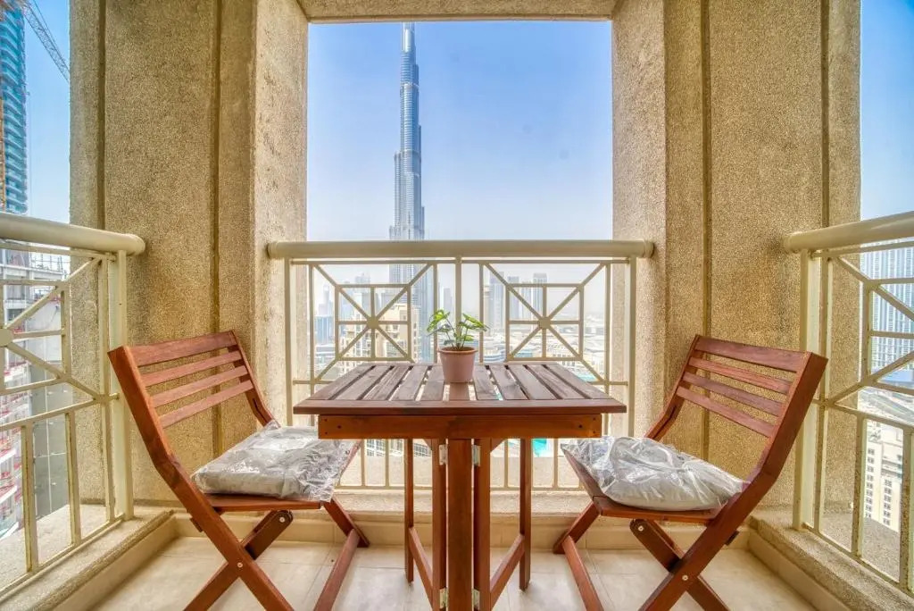 Monty - Cozy Penthouse With Burj Khalifa and Fountain View