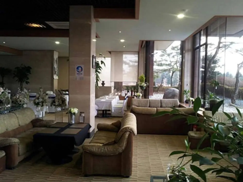 Hotel The Base