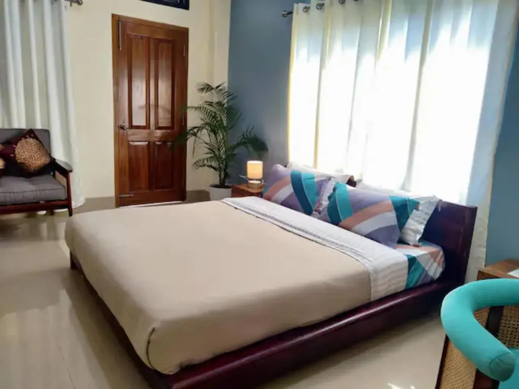 JOYS BNB