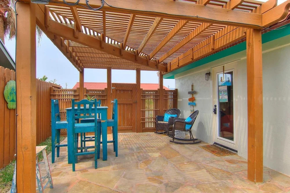 Lorna Beach - 1 Br Home