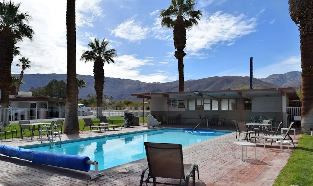 Stanlunds Inn and Suites