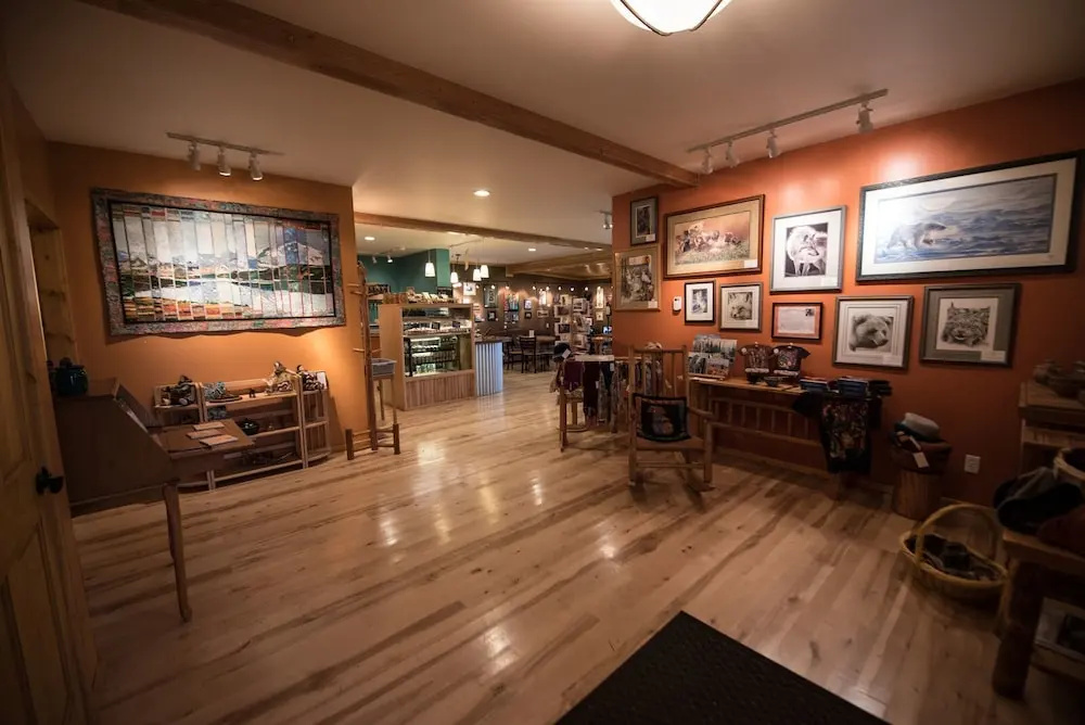 Tonglen Lake Lodge
