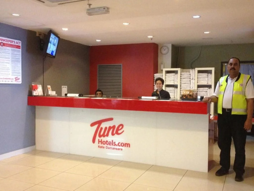 Tropical Hotel Kota Damansara