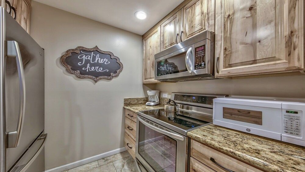 513 Pine Grove