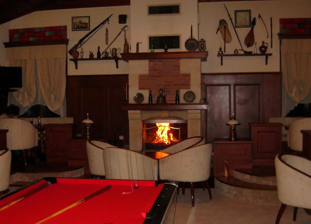 Elina Hotel