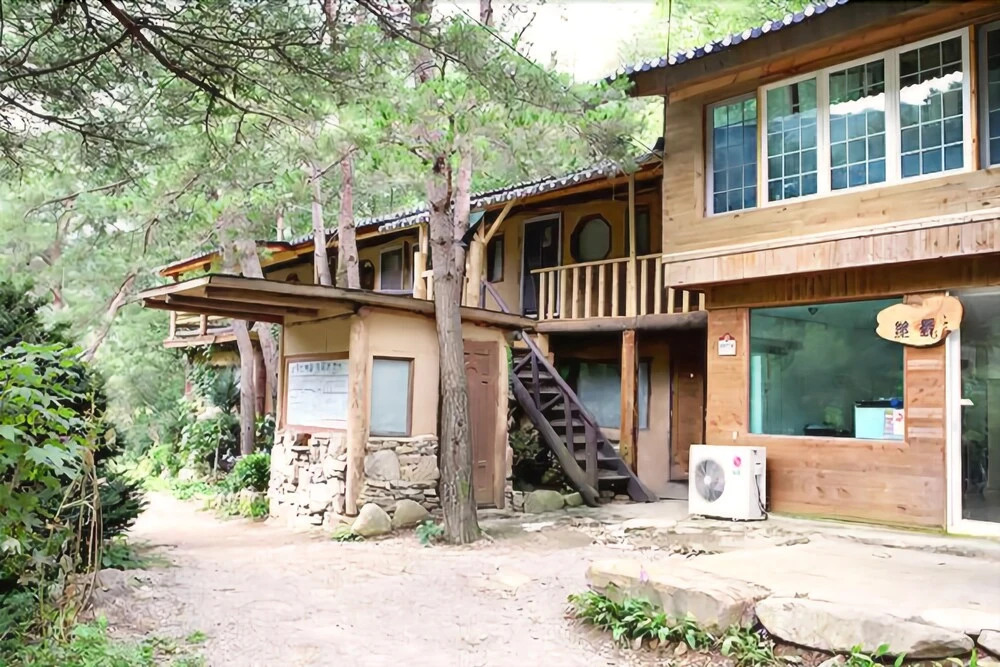 Yeongwol Muksan Guan Pension