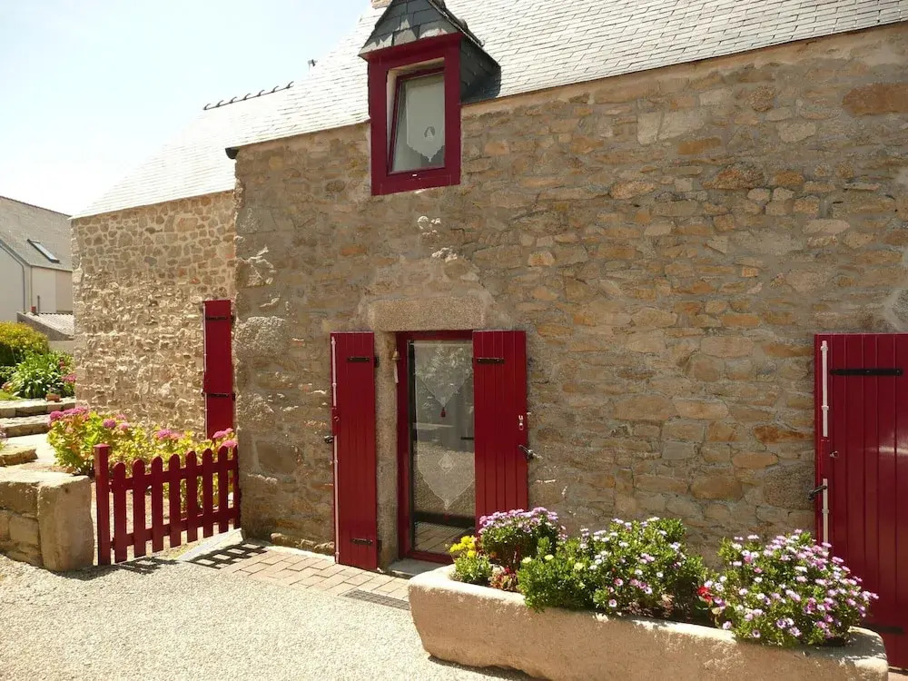 Stone House in Lilia Near Ile Vierge Lighthouse