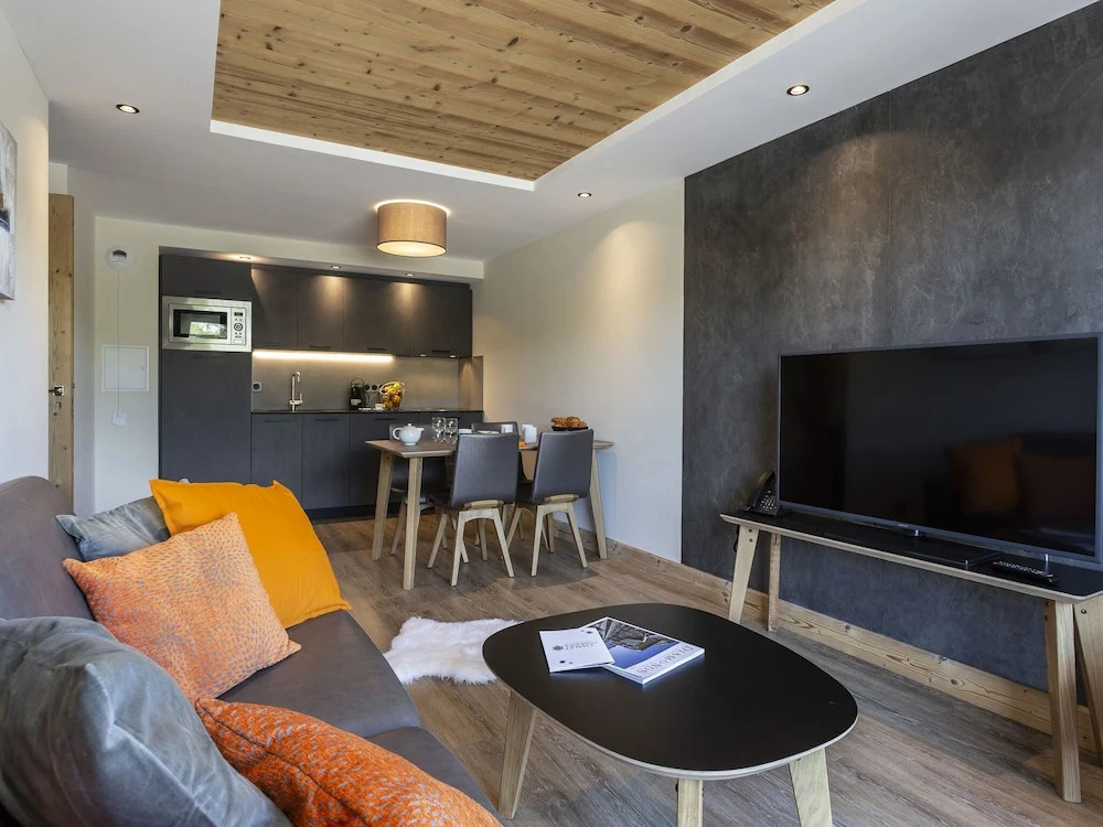 Stylish Apartment Near the Ski-slopes of L'alpe Dhuez