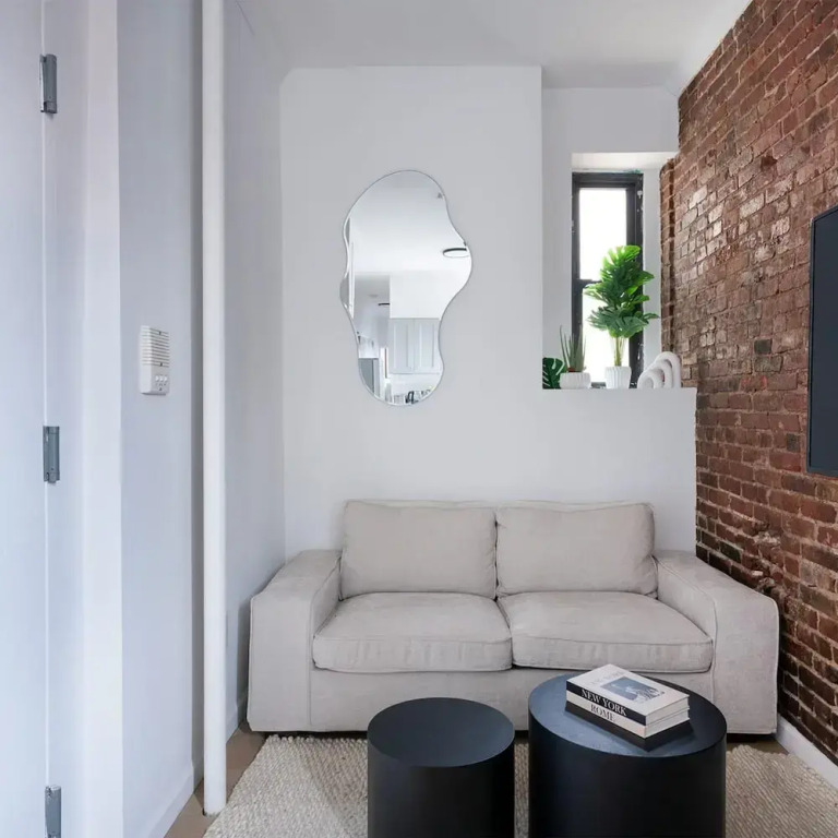 153-1g Newly Renovated 2BR Lower East Side