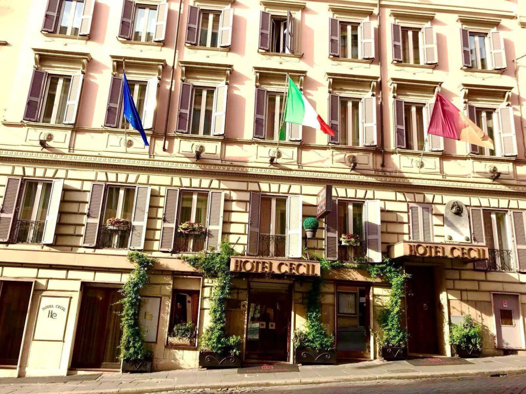 Hotel Cecil
