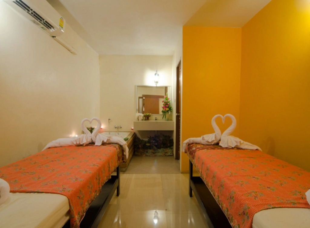 Eastiny Place Hotel