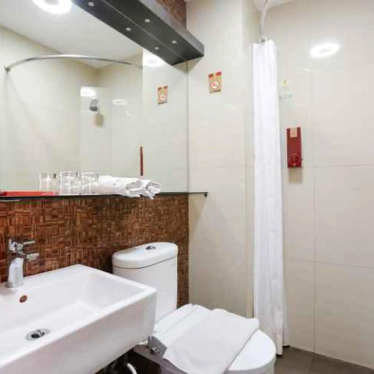 Favor Hotel Makassar City Center By LIFE