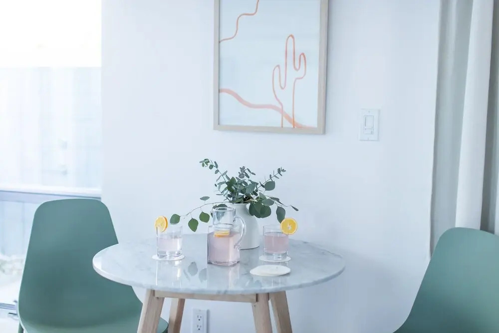The Wesley Suite 1 by Avantstay Retro & Spacious Studio w/ Kitchenette ADA Accessible
