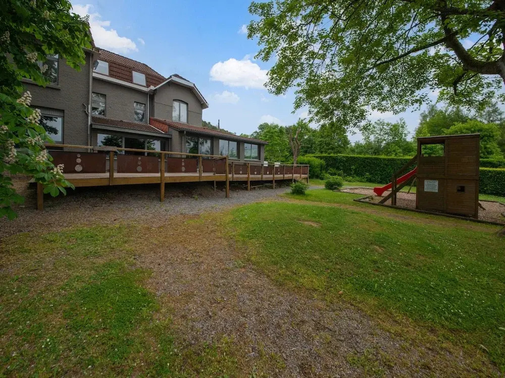 Spacious Villa Near Barvaux
