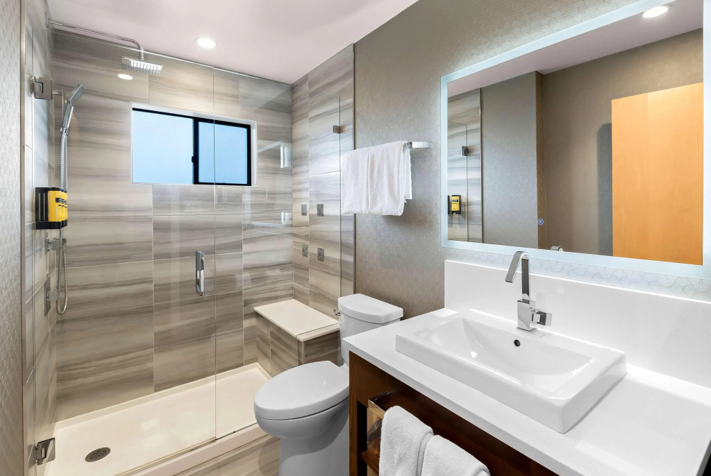 Best Western PLUS Inner Harbour Hotel