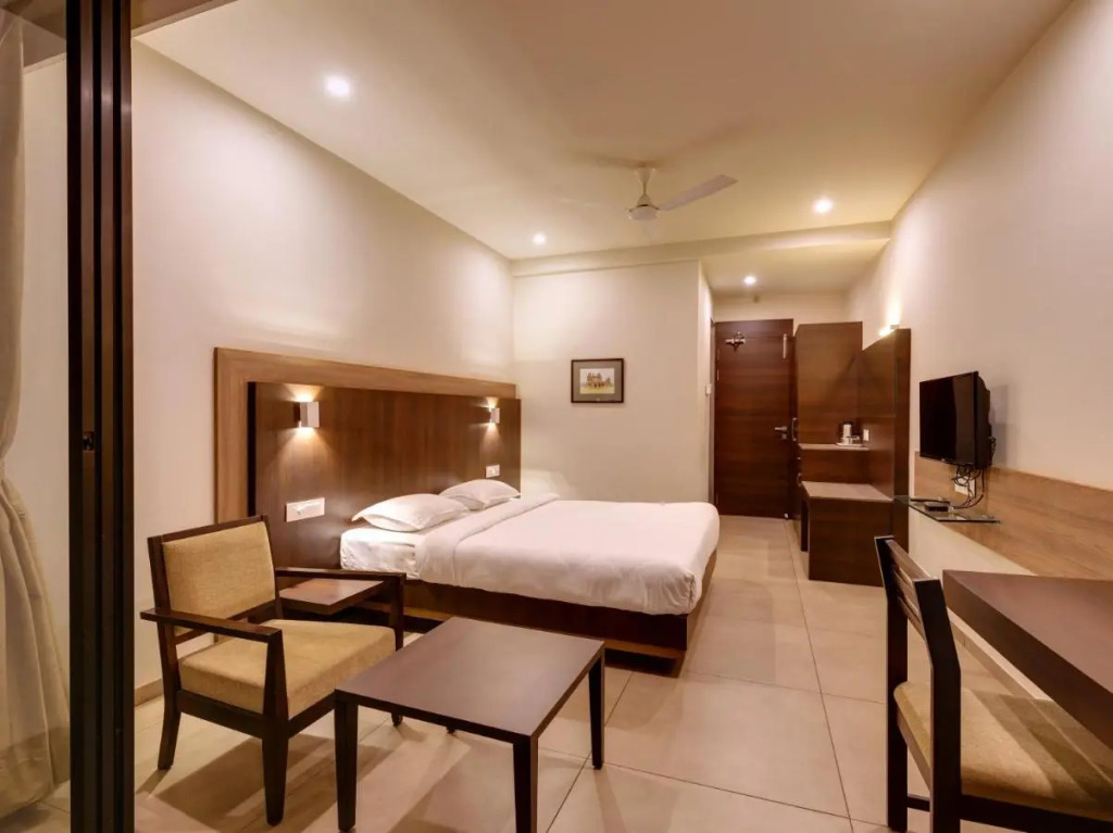 Hotel Classic Mid Town, Kolhapur NEAR MAHALAXMI TEMPLE