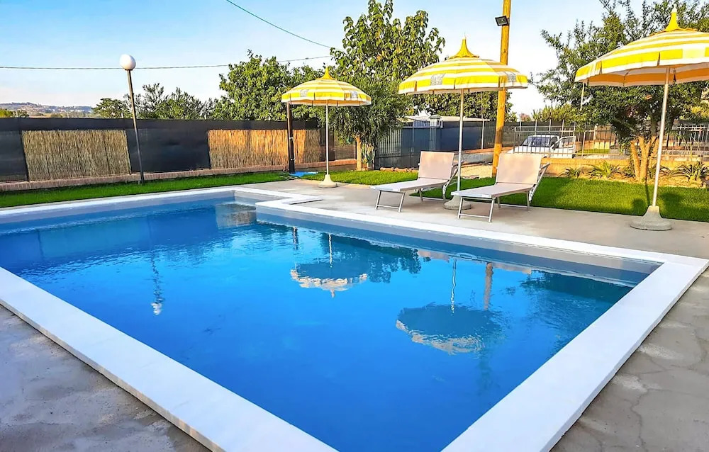 2 Bedroom Beautiful Home In Corridonia
