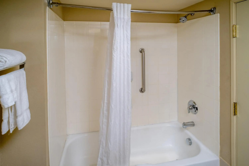 Country Inn & Suites by Radisson, Princeton, WV