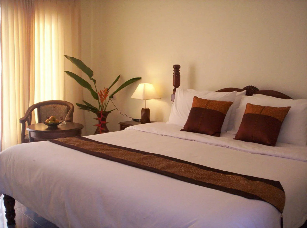Lanta Seafront Resort
