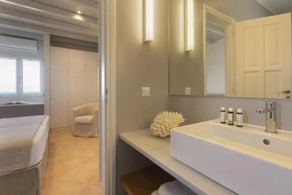 Stunning Beachfront 3BR Villa that has it ALL