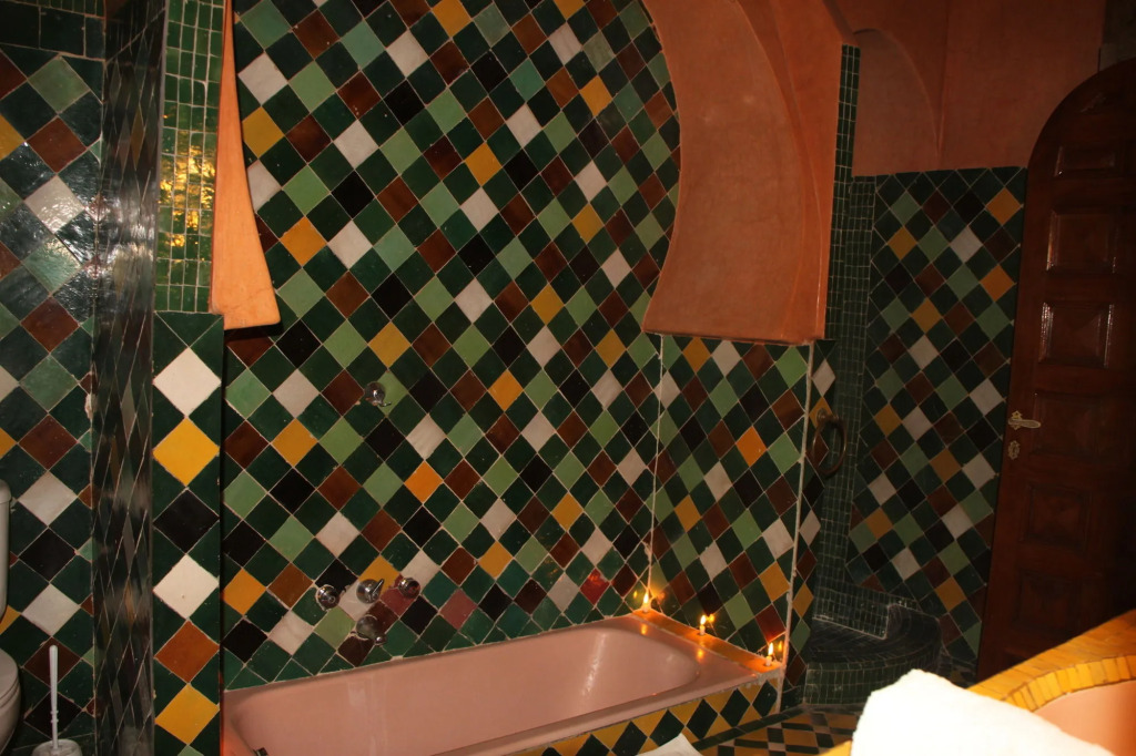 Riad O LY