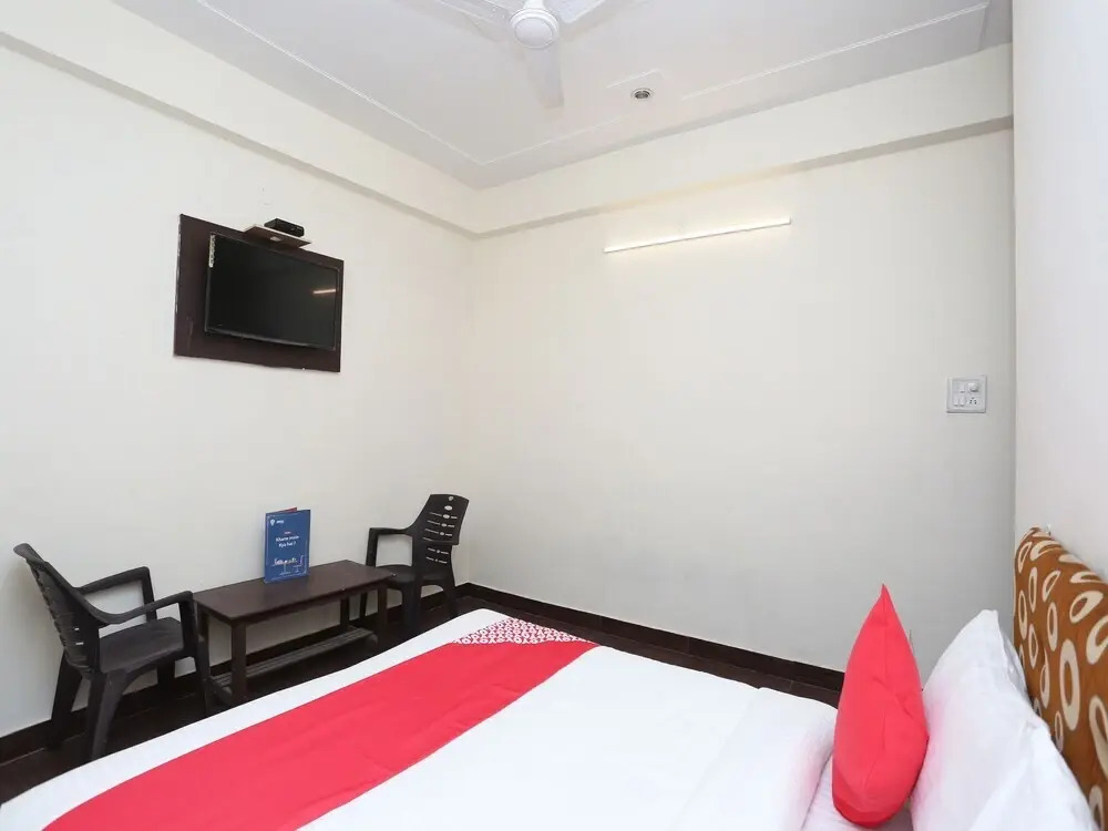 Hotel Hira By OYO Rooms