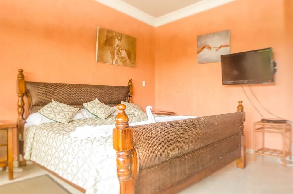 Well Furnished w Private Pool, BBQ & Palapa Bar