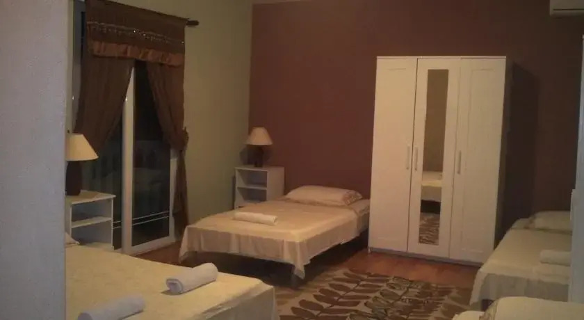 Apartments Gutic