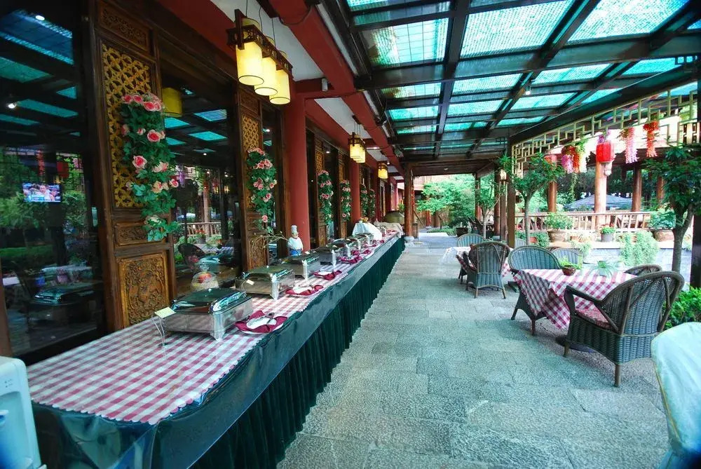 Lijiang Golden Path Hospitality