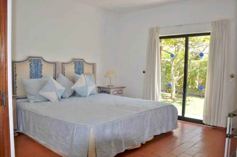 Residential Area, Private Pool, On-site Parking, Free AC & Wi-fi