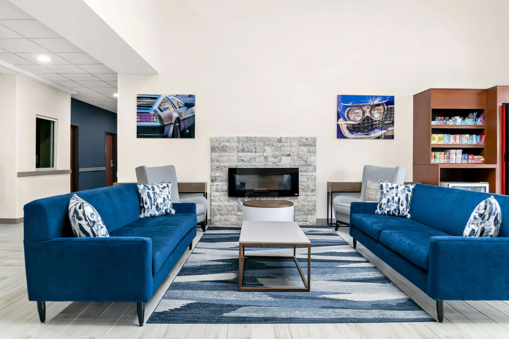 Holiday Inn Express & Suites Southfield - Detroit