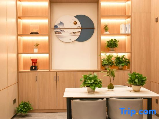 Super 8 Selected Hotel (Qishi Daguanyuan Kashgar Leining International Airport Branch)