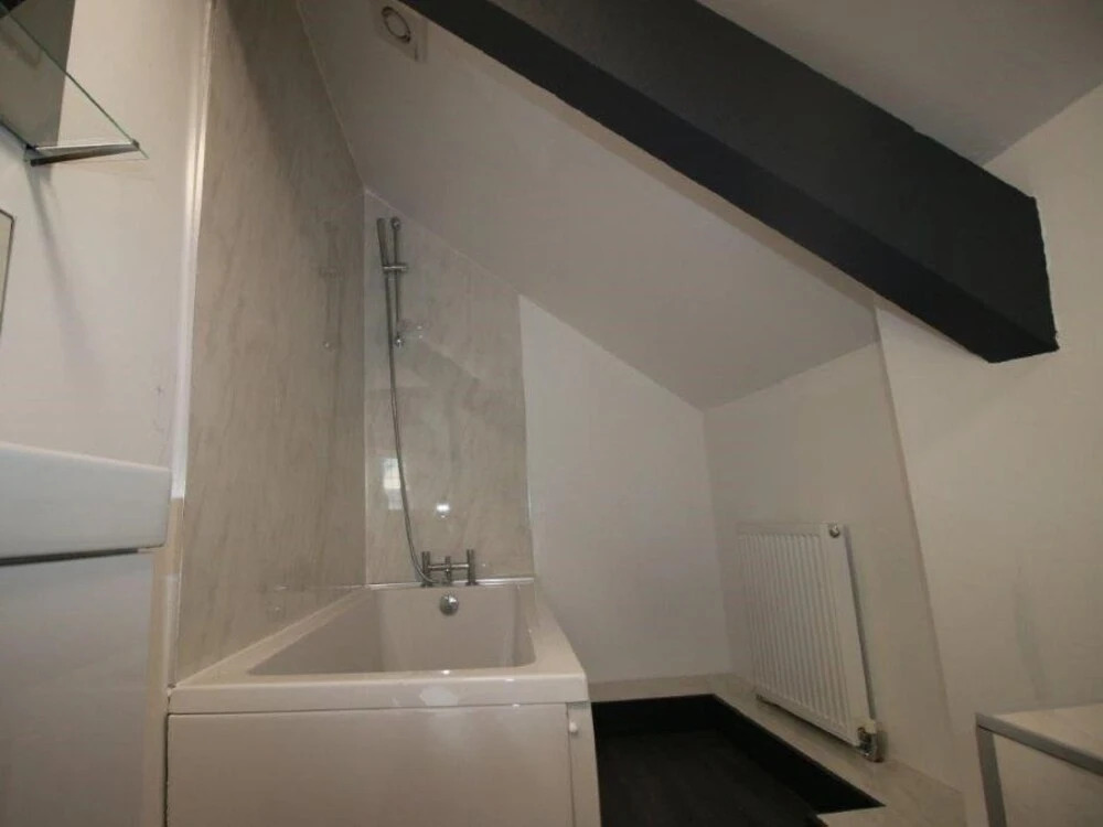 Frodsham Street Apartment