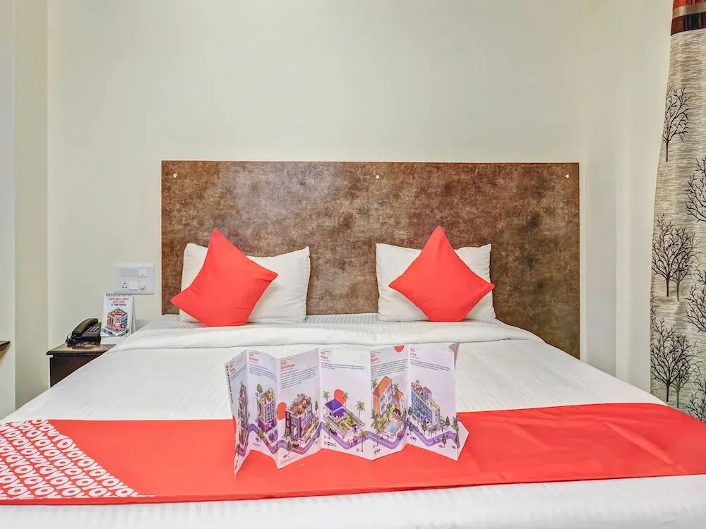 OYO 19524 Maruthi Home Stays 2